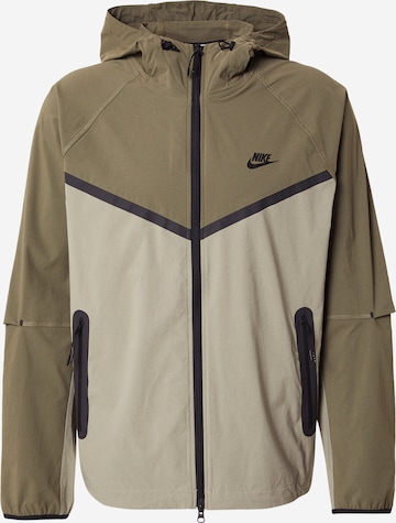 Nike Sportswear Välikausitakki värissä vihreä: etupuoli