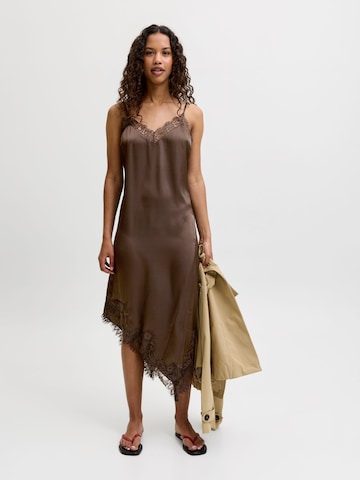 JJXX - Vestido 'JXVima' en marrón: frente