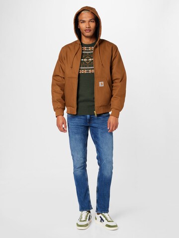 Geacă funcțională de la Carhartt WIP pe maro