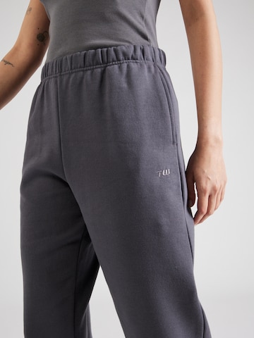 Tally Weijl Tapered Pants in Grey