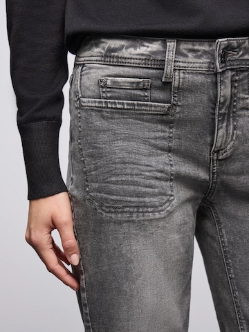 STREET ONE - Loosefit Vaquero en gris