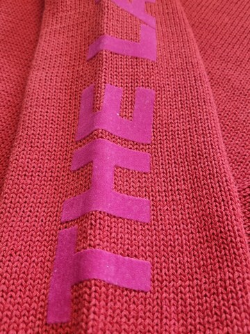 Pullover 'Strickpullover mit Flockschrift und Ziernaht' di LIKS. Munich in rosa