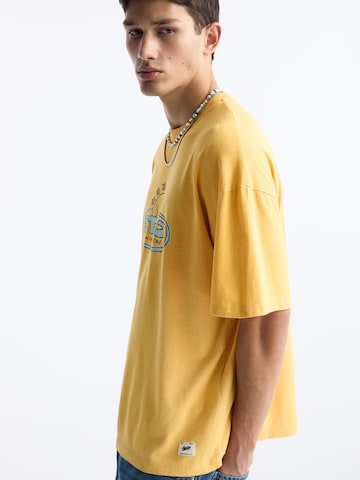 Pull&Bear T-Shirt in Gelb