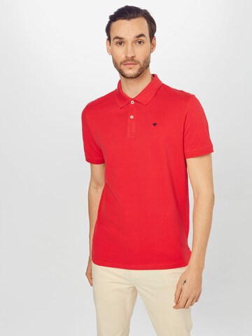 TOM TAILOR - Ajuste regular Camiseta en rojo: frente