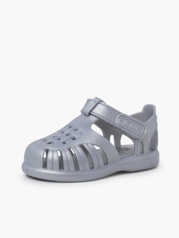 IGOR Beach & Pool Shoes in Silver: front