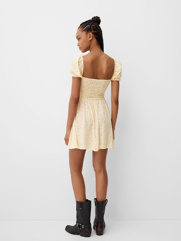 Abito di Bershka in beige