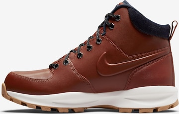 ruda Nike Sportswear Auliniai batai su raišteliais 'Manoa': priekis
