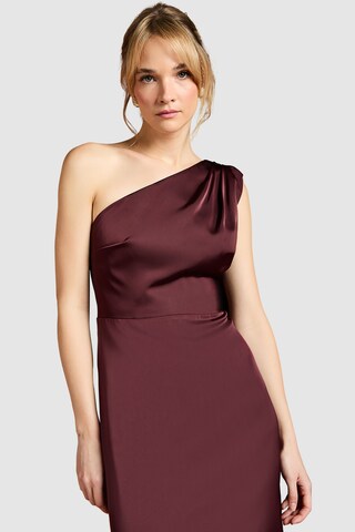 Coast Dress in Red: front