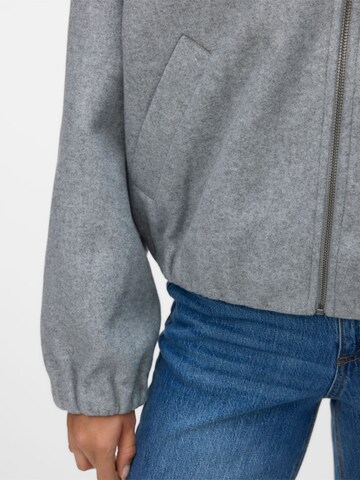 VERO MODA Between-season jacket 'Popbella' in Grey