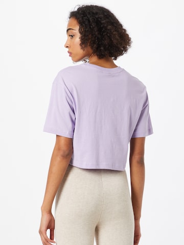 T-shirt Urban Classics en violet