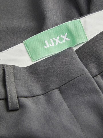 regular Pantaloni con piega frontale di JJXX in grigio