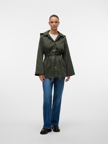 Cappotto di mezza stagione 'Chelsea' di VERO MODA in verde