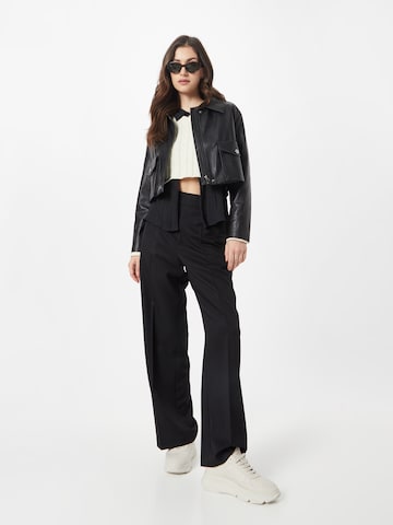 Monki Regular Pantalon in Zwart