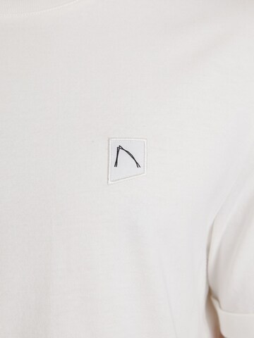 CHASIN' Shirt 'Bro' in White