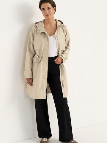 Cellbes of Sweden Stylische, gefütterte Parka in Beige: Vorderseite