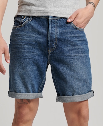 Superdry Regular Shorts in Blau: predná strana