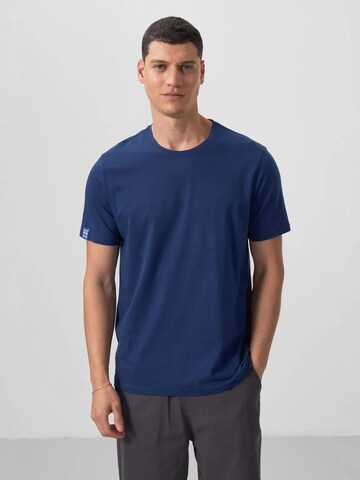 Tommy Life T-Shirts in Blau: Vorderseite