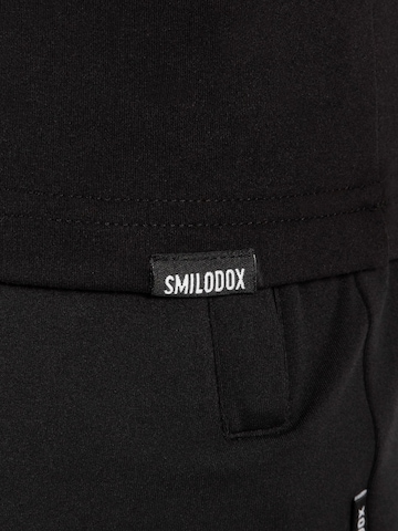 Smilodox T-Shirt Delian Casual Fit in Schwarz