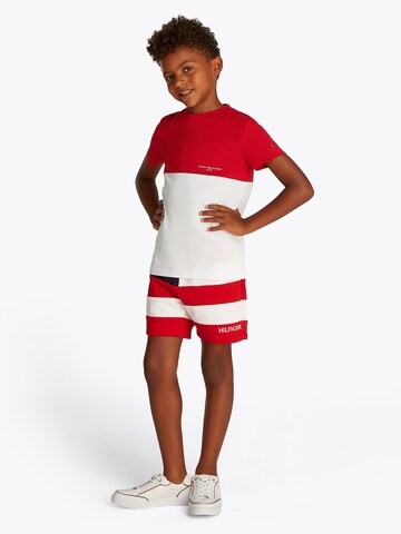 T-Shirt TOMMY HILFIGER en rouge : devant