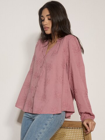 Apricot Blouse ' ' in Pink: front