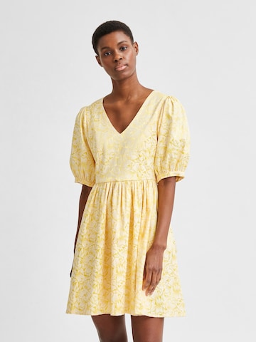 Robe de cocktail 'Joyce' SELECTED FEMME en jaune : devant