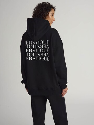 Sweat-shirt VERSTIQUE en noir