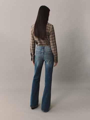 MANGO Flared Jeans VIOLETA in Blue Denim ABOUT YOU