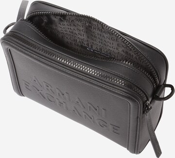 ARMANI EXCHANGE Чанта за през рамо тип преметка в черно