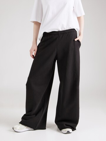 WEEKDAY Wide leg Broek 'Tiana' in Zwart: voorkant