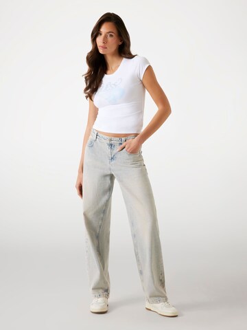 GUESS Baggy Jeans in Blau