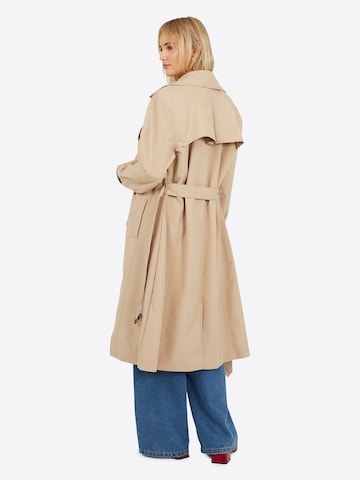 Cappotto di mezza stagione di BRAVE SOUL in beige