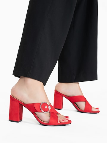 Celena - Zapatos abiertos 'Chene' en rojo