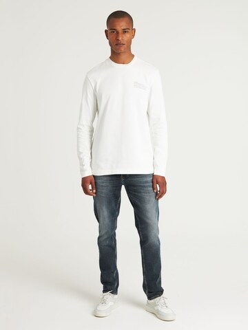 T-Shirt 'Xpose' CHASIN' en blanc