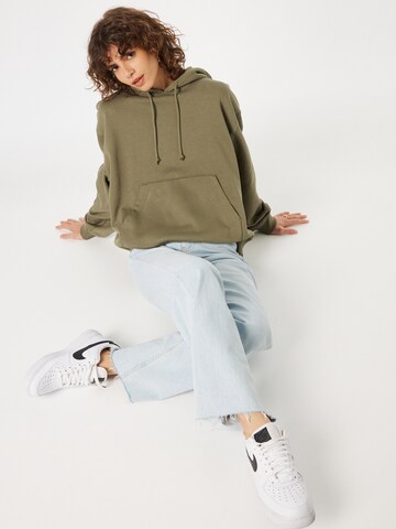 WEEKDAY Sweatshirt in Grün