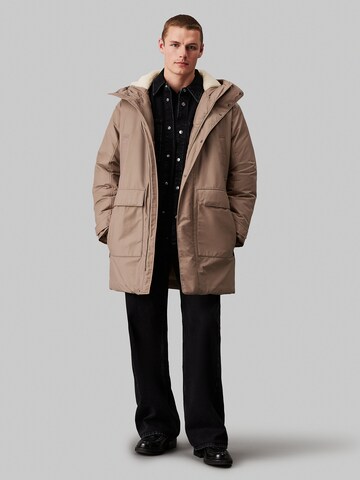 Calvin Klein Jeans Winterparka in Braun