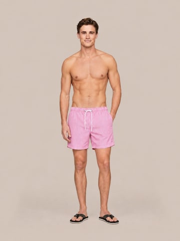 Suitable Swimming shorts in Pink