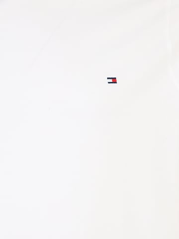 Tommy Hilfiger Big & Tall Póló 'ESS SEASONAL' - fehér