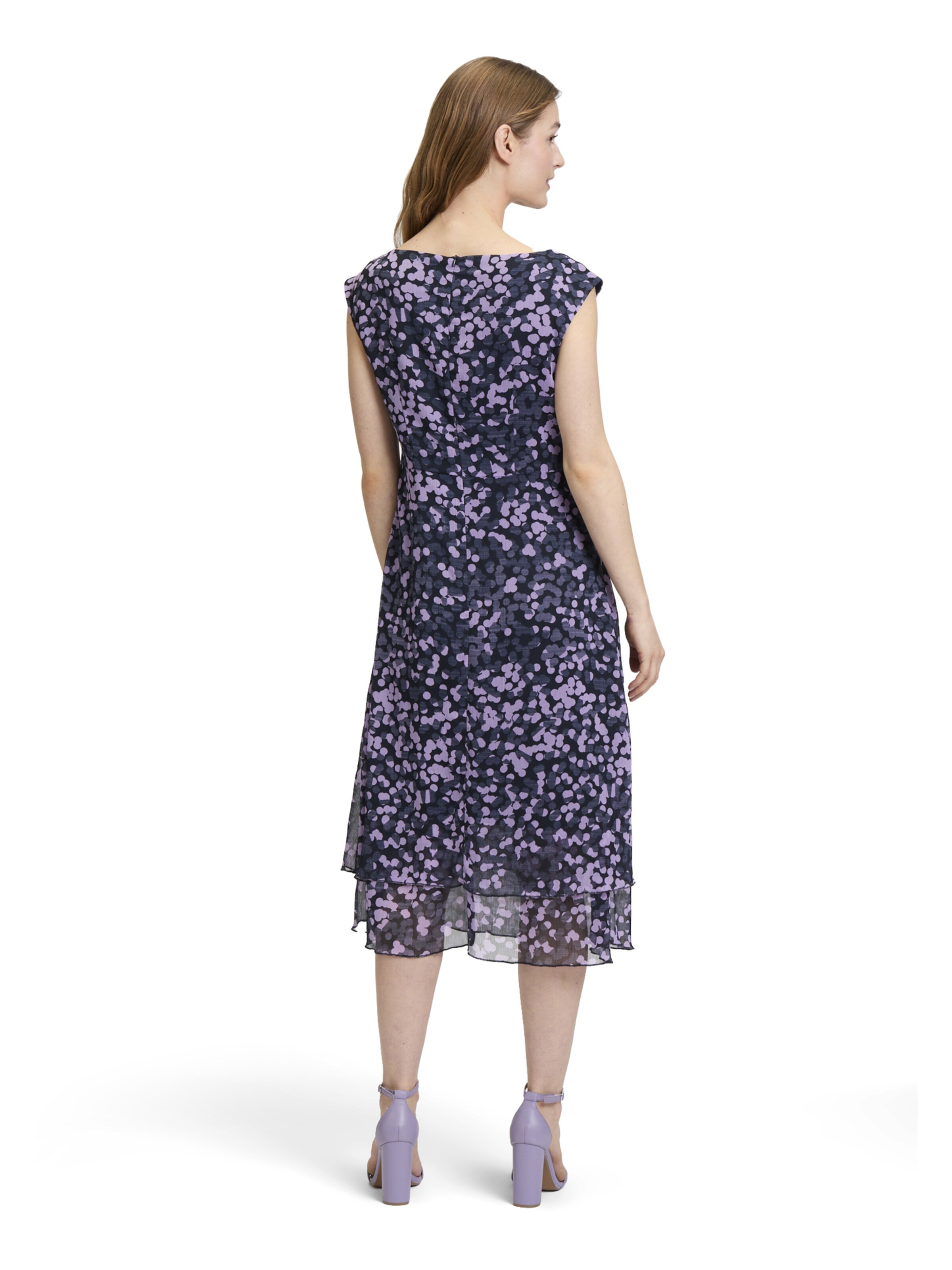 Abito di Betty & Co in lilla