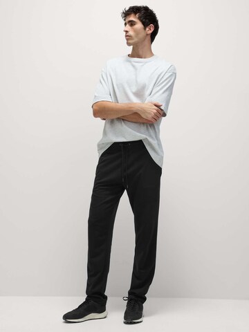 Regular Pantalon Marks & Spencer en noir : devant
