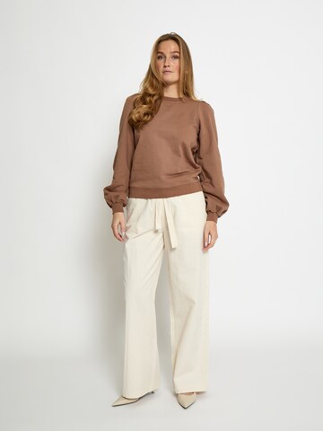 Peppercorn - Sweatshirt 'Gloria' em castanho