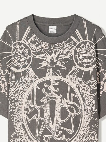 Bershka T-shirt i grå