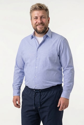 Men Plus Regular Fit Hemd in Blau: Vorderseite