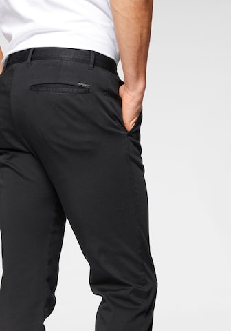 Coupe slim Pantalon chino ROY ROBSON en noir