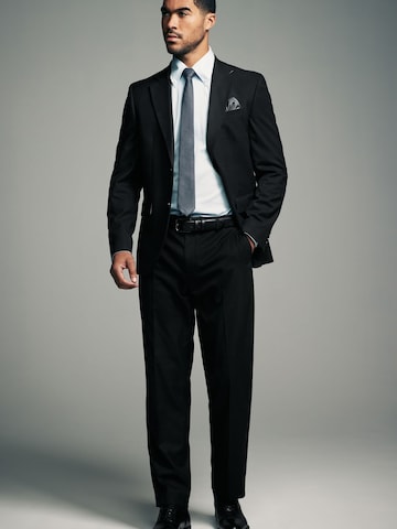 Coupe slim Pantalon à plis Next en noir