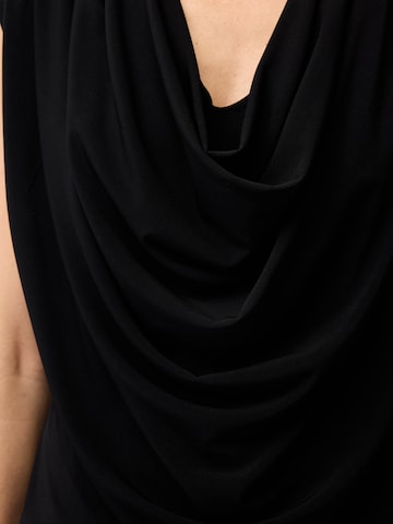 adl Blouse in Black