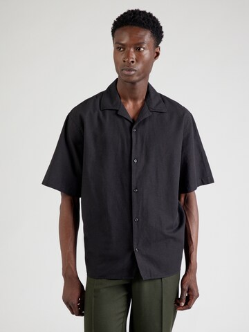 Coupe regular Chemise 'SLHBOXY-SUN' SELECTED en noir : devant