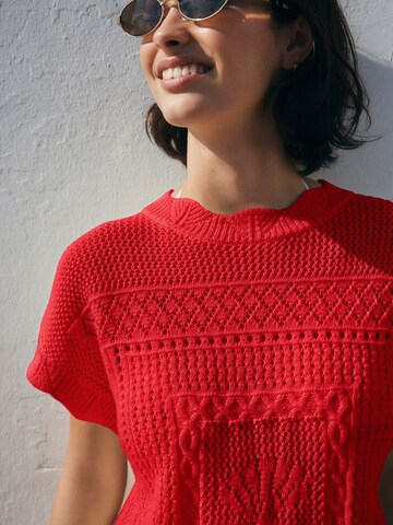 raudona Next Megzta palaidinė be rankovių