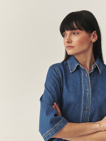 TATUUM Платье в Синий