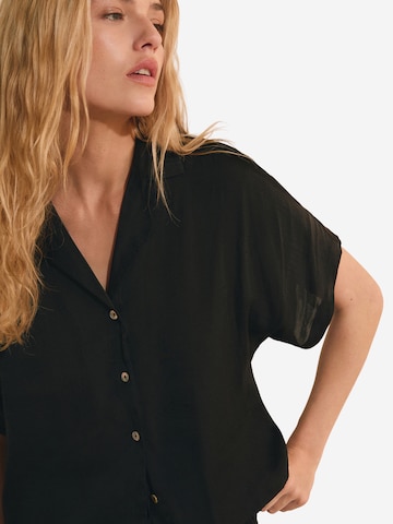 ETAM Kurzarm-Satin-Pyjamahemd 'Cheeta' in Schwarz