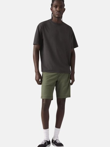 LEVI'S ® Regular Chinohousut 'XX Chino II' värissä vihreä